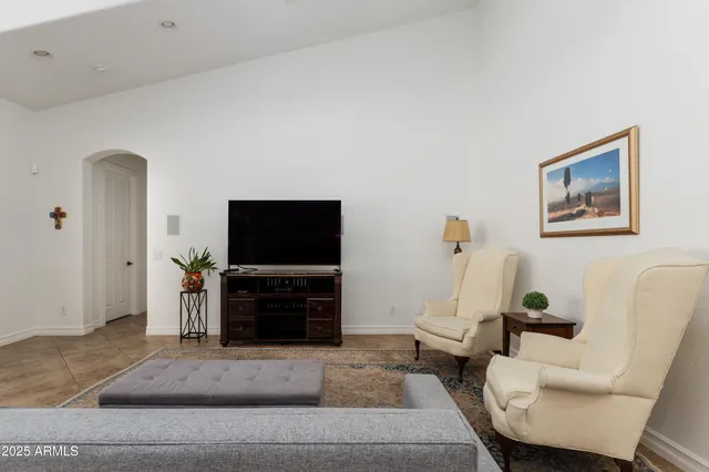 $919,000 | 2825 East Harwell Road, Phoenix, AZ 85042