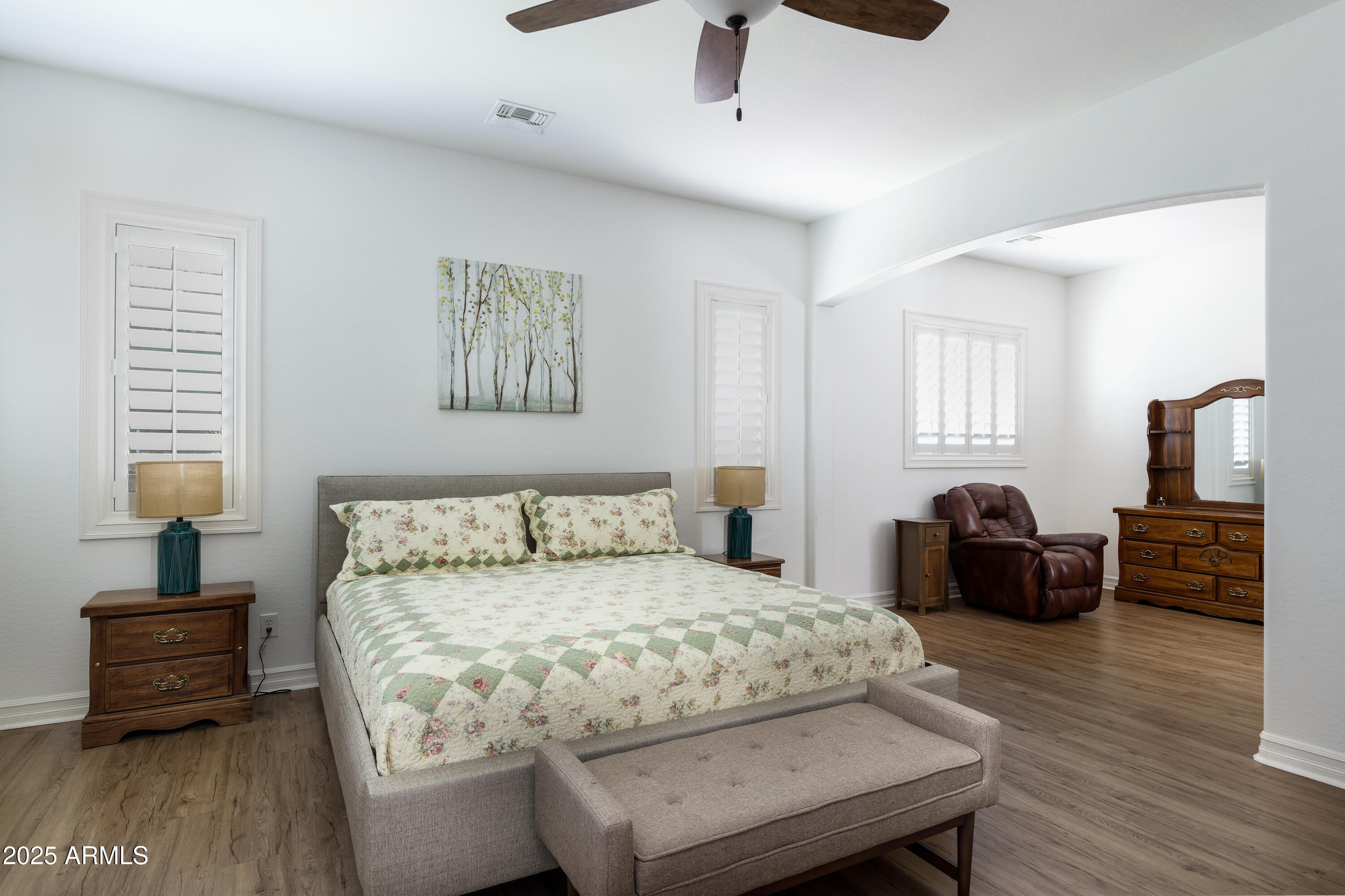 2825 East Harwell Road Phoenix, AZ 85042 - Photo 9 of 16 5X7A9751-CR3_DxO_DeepPRIME-Edit