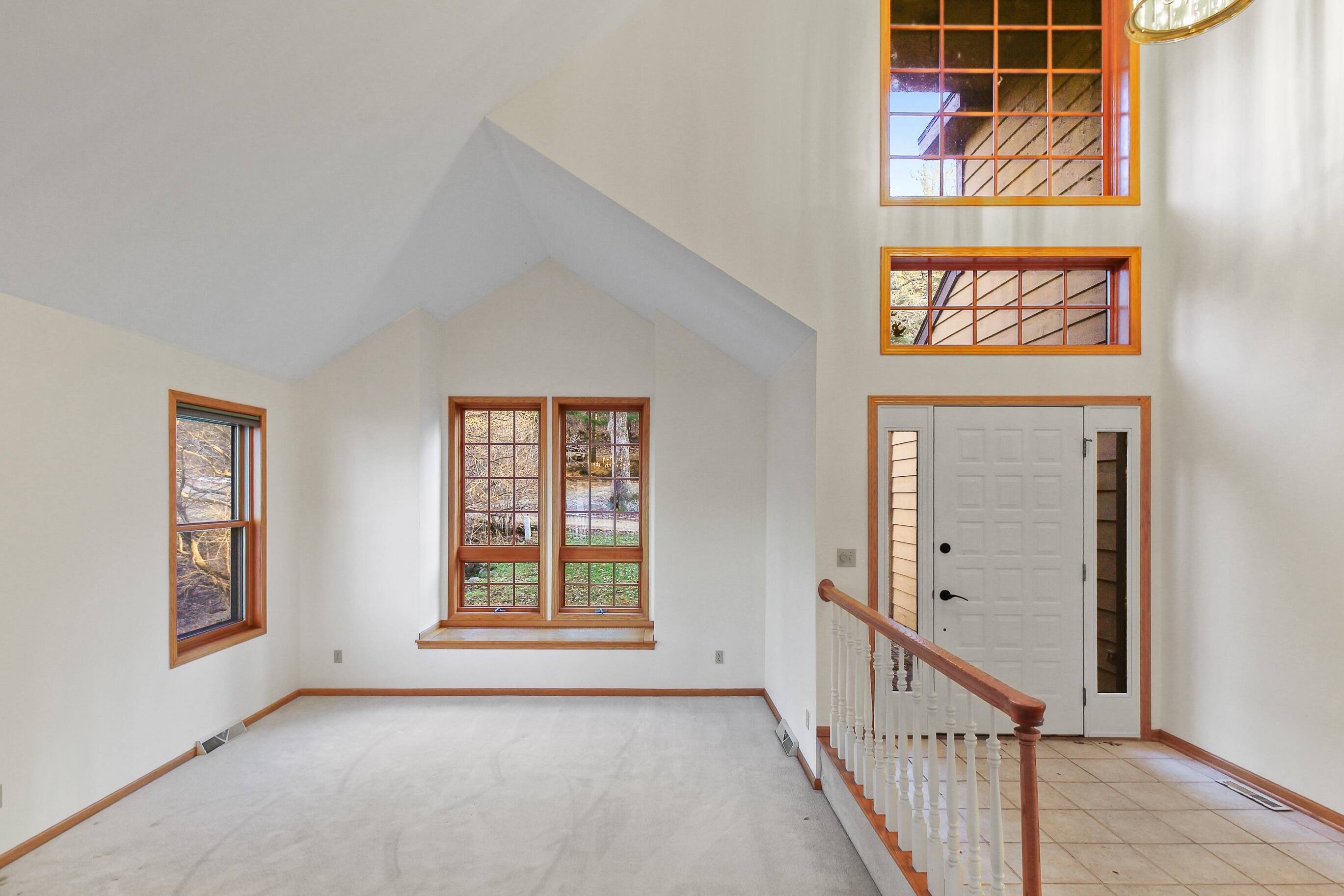 N7045 Oakwood Road Richmond, WI 53190 - Photo 9 of 69 Living Rm & Foyer