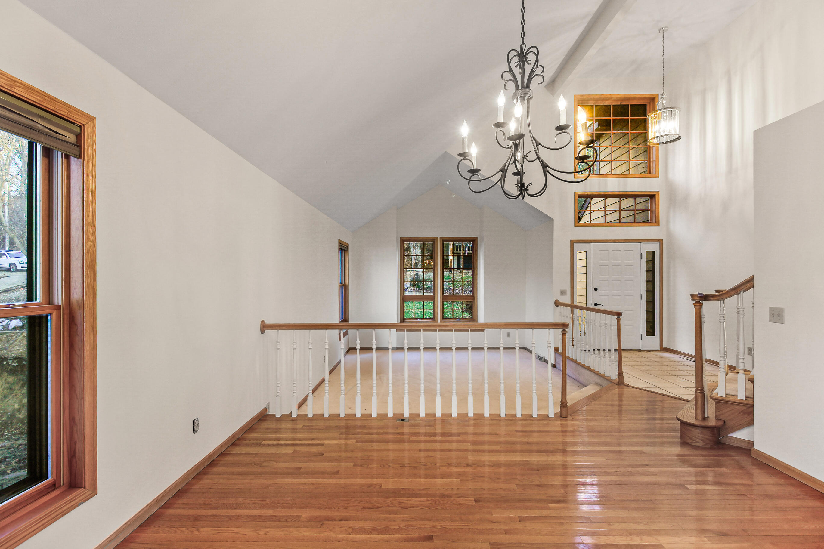 N7045 Oakwood Road Richmond, WI 53190 - Photo 11 of 69 Dining - Living