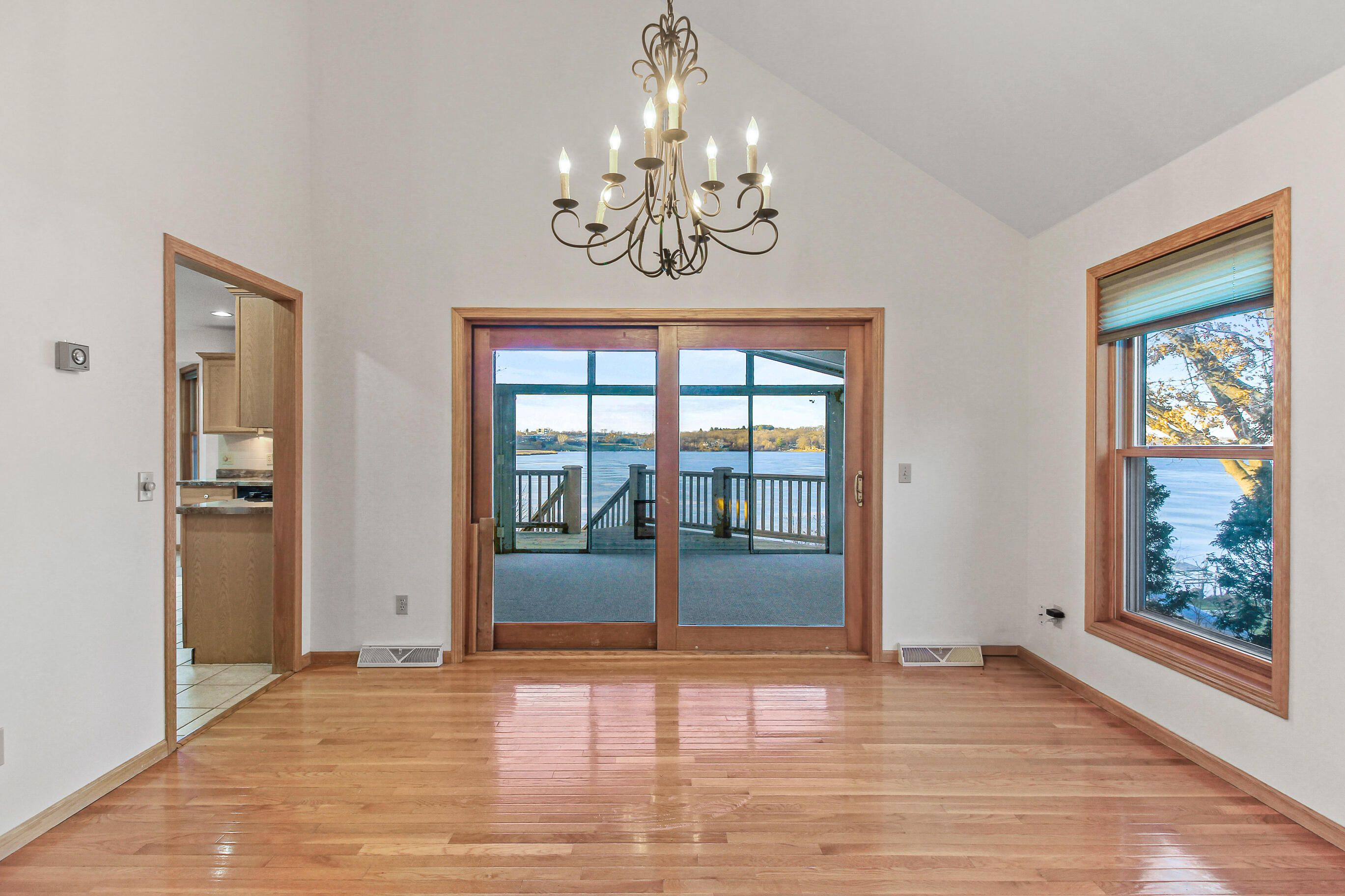 N7045 Oakwood Road Richmond, WI 53190 - Photo 13 of 69 Dining w Sunset Views