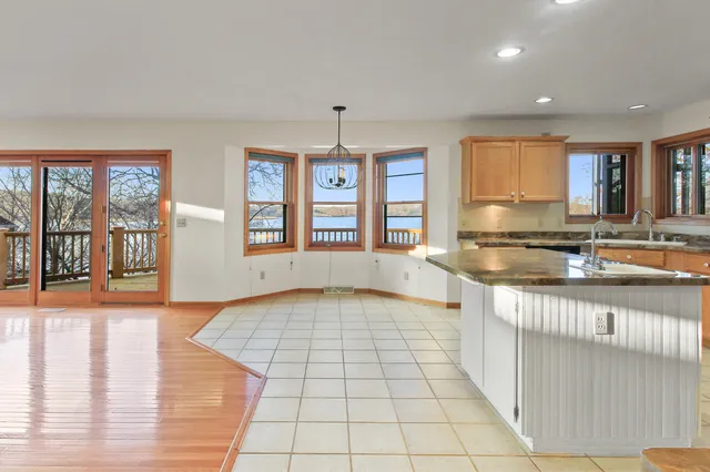 $1,395,000 | N7045 Oakwood Road, Richmond, WI 53190