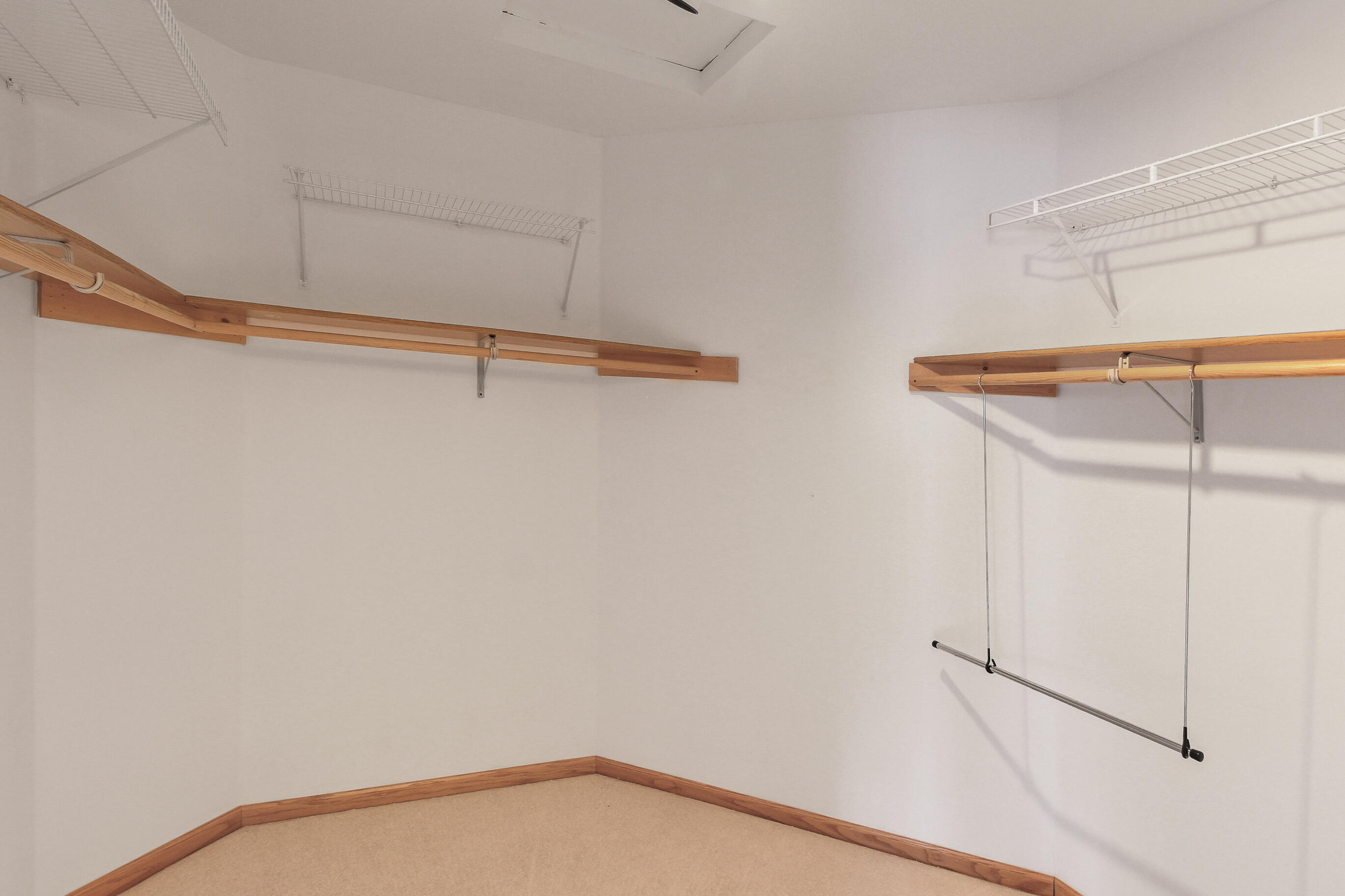 N7045 Oakwood Road Richmond, WI 53190 - Photo 37 of 69 Primary Suite WIC