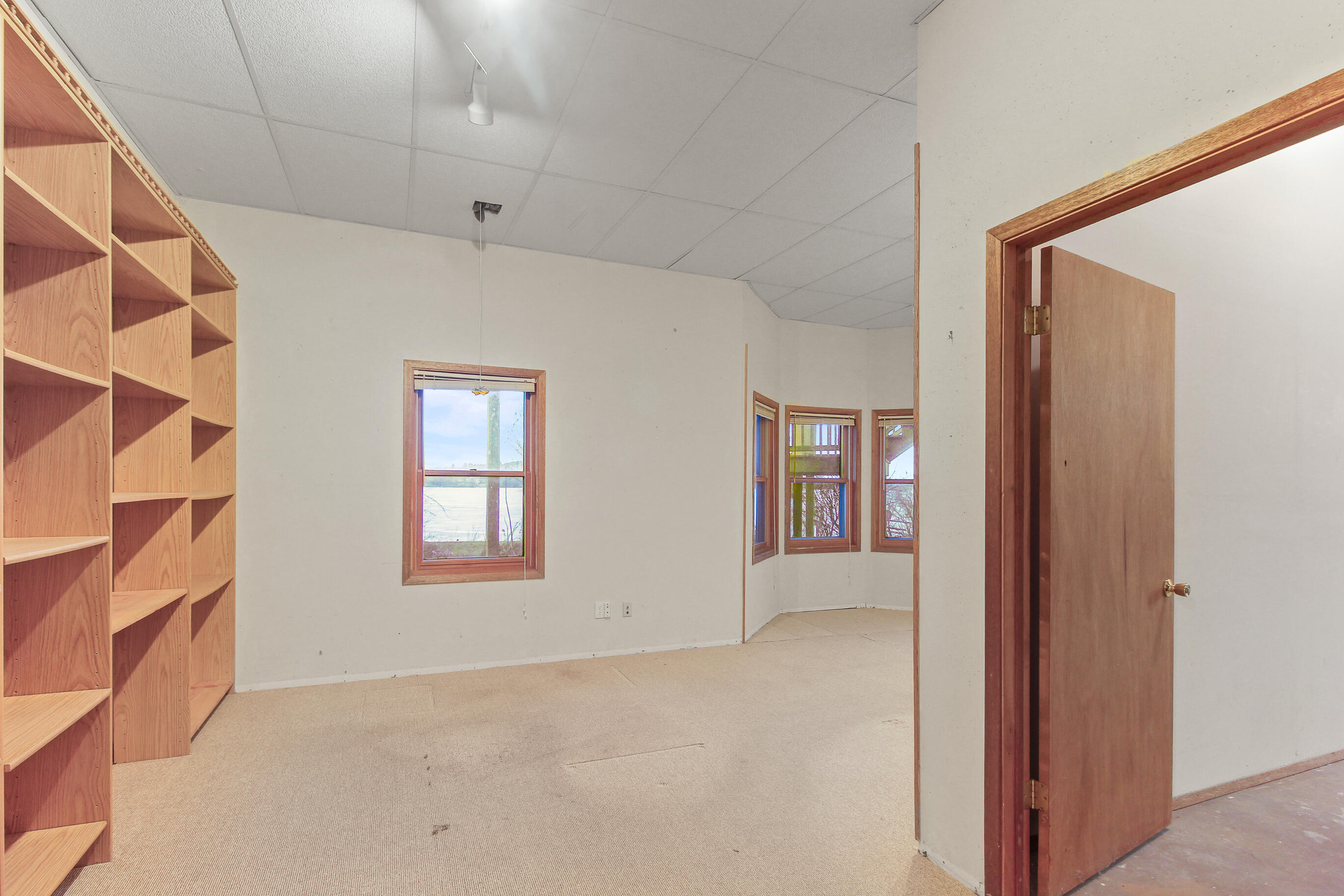 N7045 Oakwood Road Richmond, WI 53190 - Photo 53 of 69 4th Bedroom Ensuite