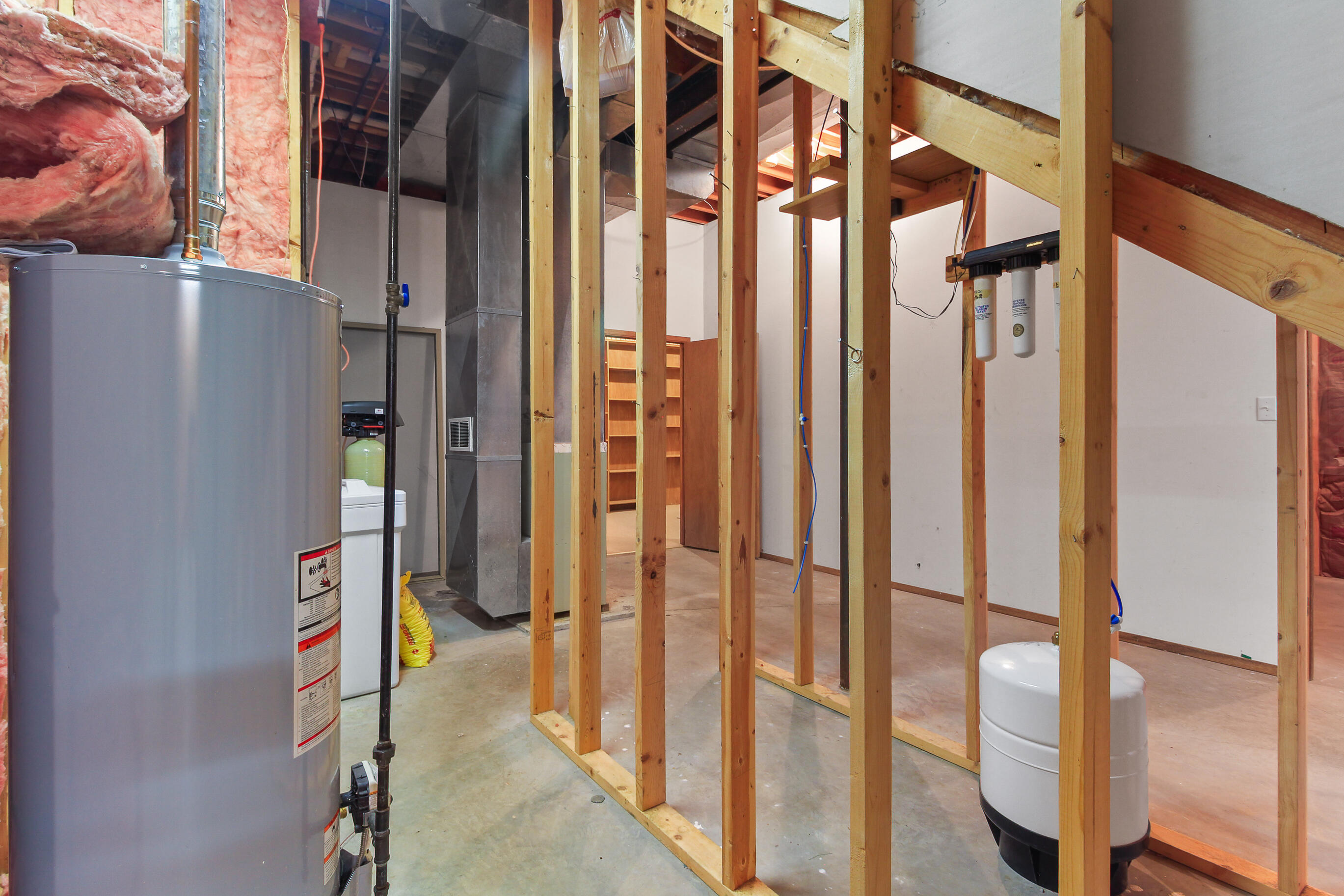 N7045 Oakwood Road Richmond, WI 53190 - Photo 65 of 69 HWH & R/O System