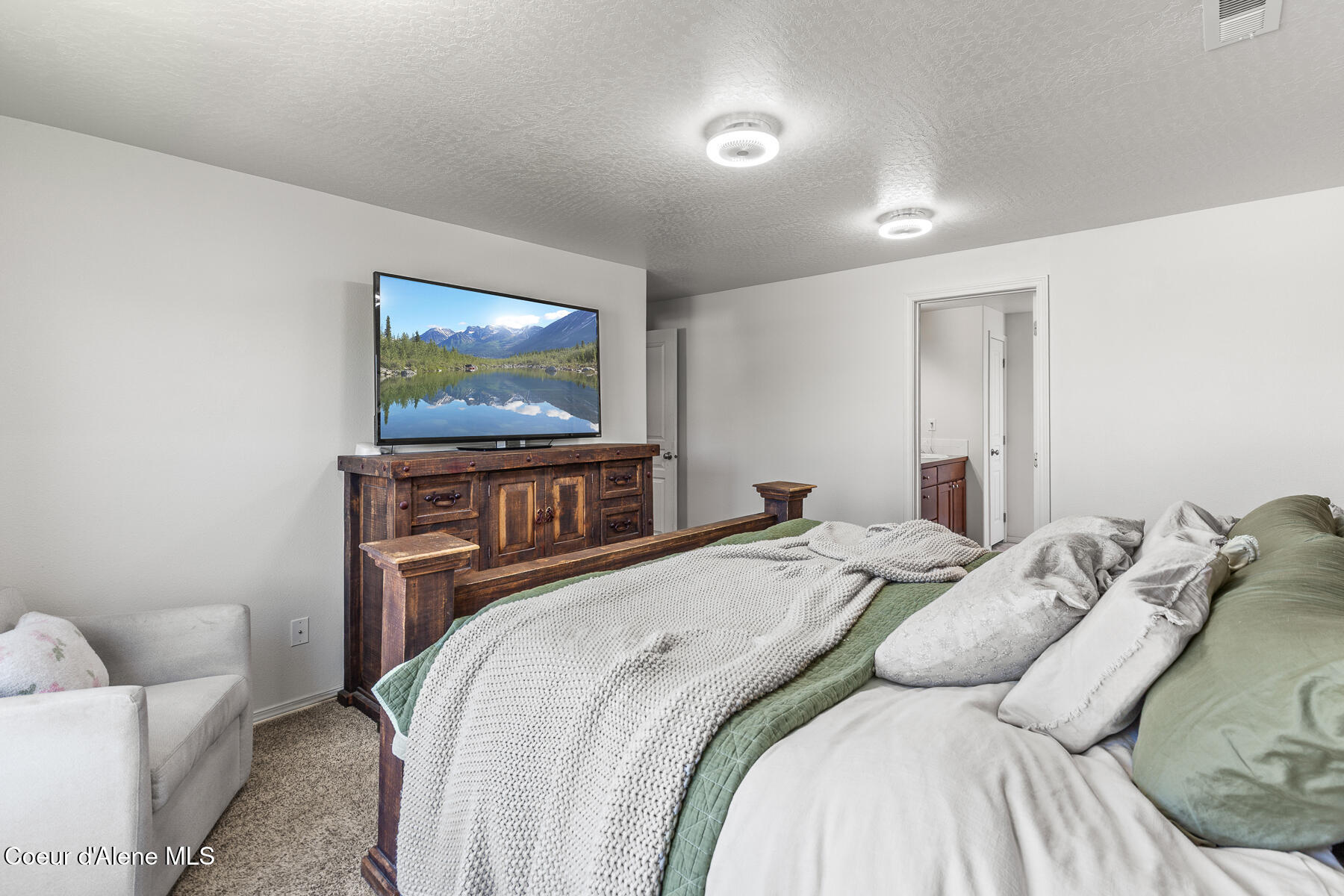 6104 West Alliance Street Rathdrum, ID 83858 - Photo 15 of 27 Master Suite