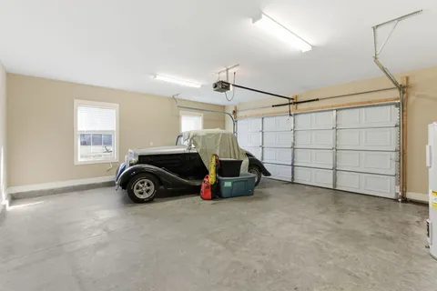 a view of a garage