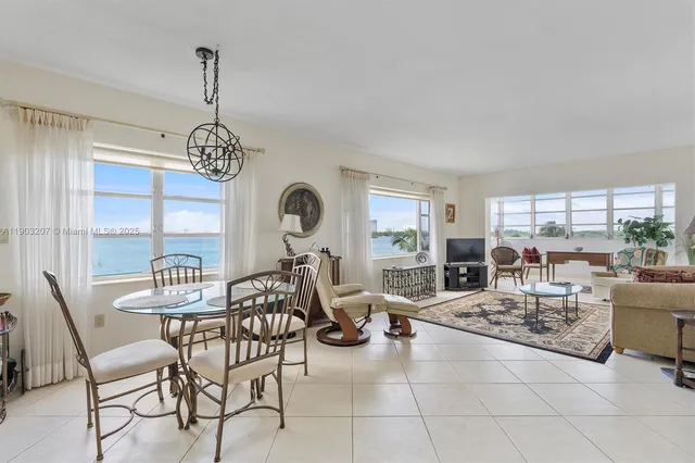 a view of a livingroom and dining room