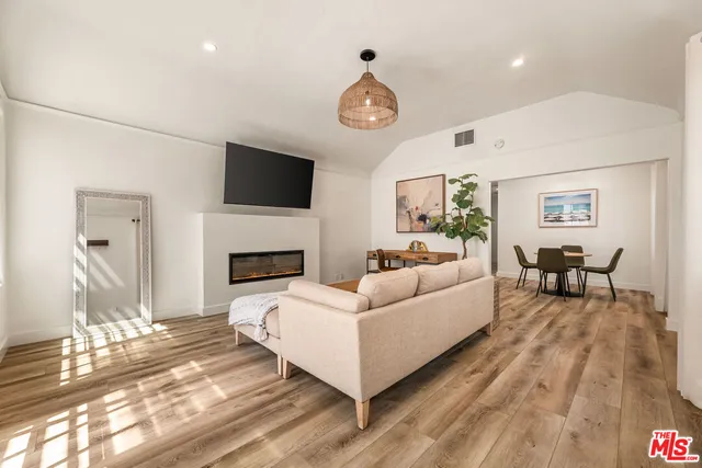 $1,550,000 | 3580 Gundry Avenue, Long Beach, CA 90807