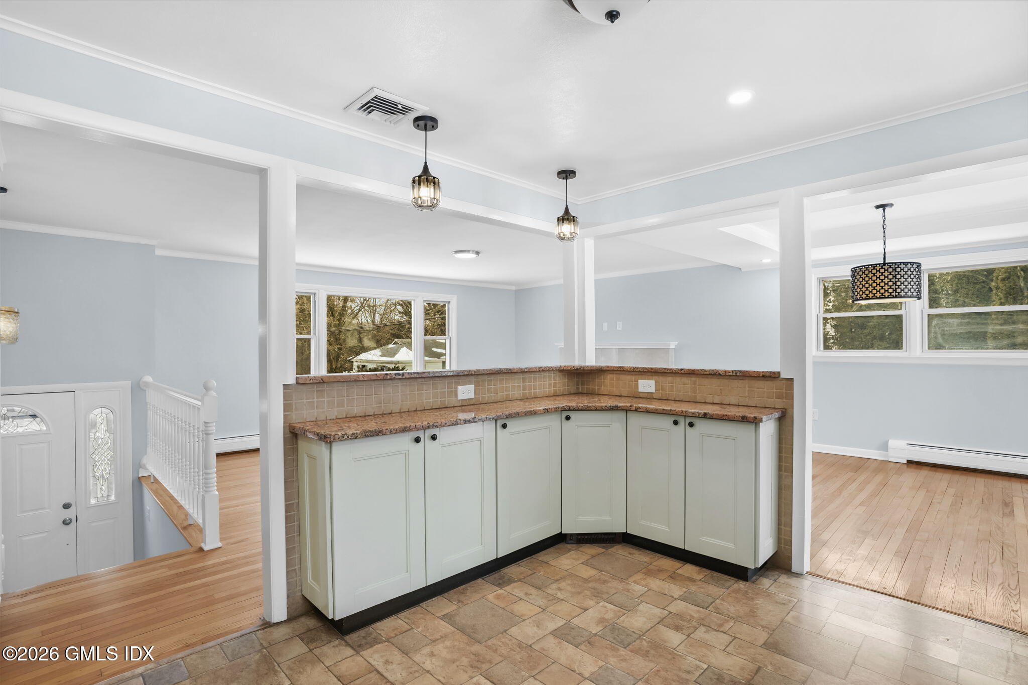 25 Fairchild Road Stratford, CT 06614 - Photo 13 of 41 13-web-or-mls-25-fairchild-rd