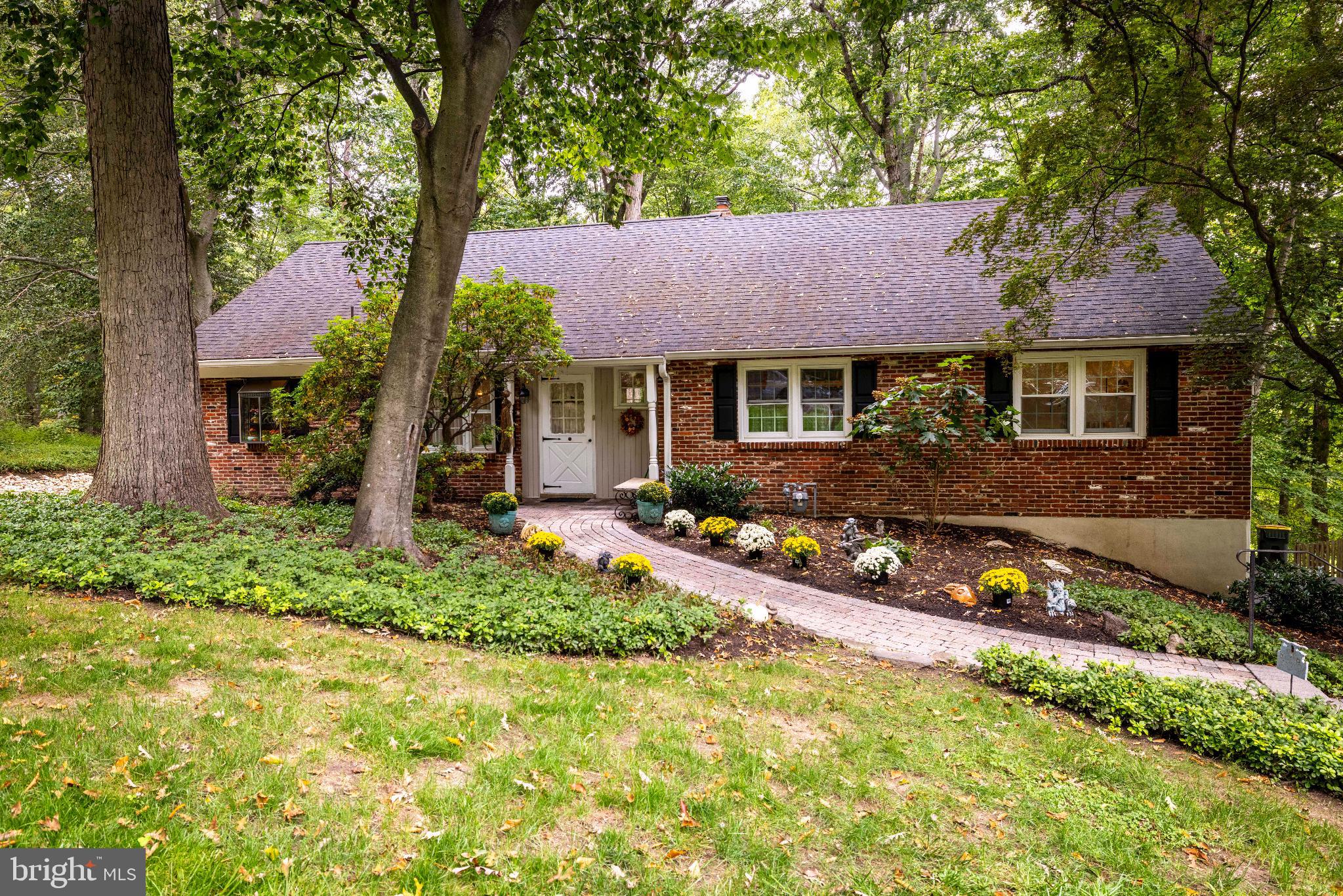 2350 Fairway Road Huntingdon Valley, PA 19006 - Photo 3 of 44 Gallery Image 3
