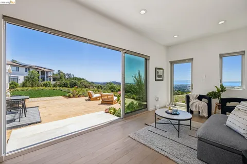 $4,125,000 | 14001 Skyline Boulevard, Oakland, CA 94619