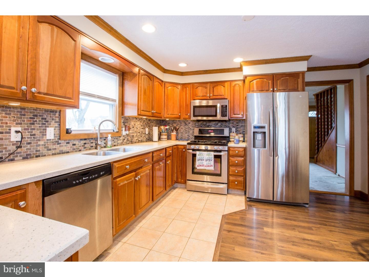 33 Doreen Road Hamilton, NJ 08690 - Photo 5 of 22 Kitchen