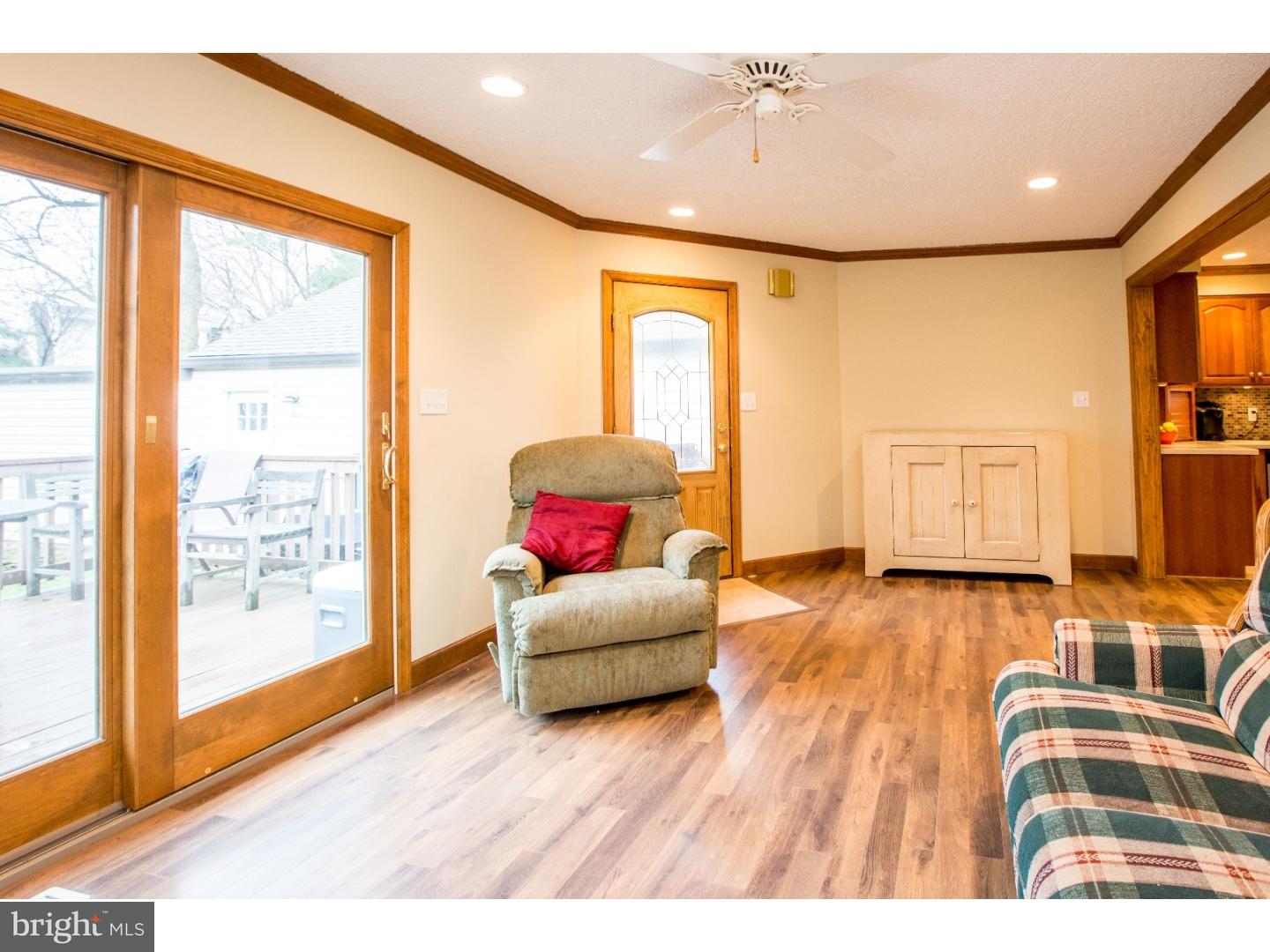 33 Doreen Road Hamilton, NJ 08690 - Photo 7 of 22 Family Room