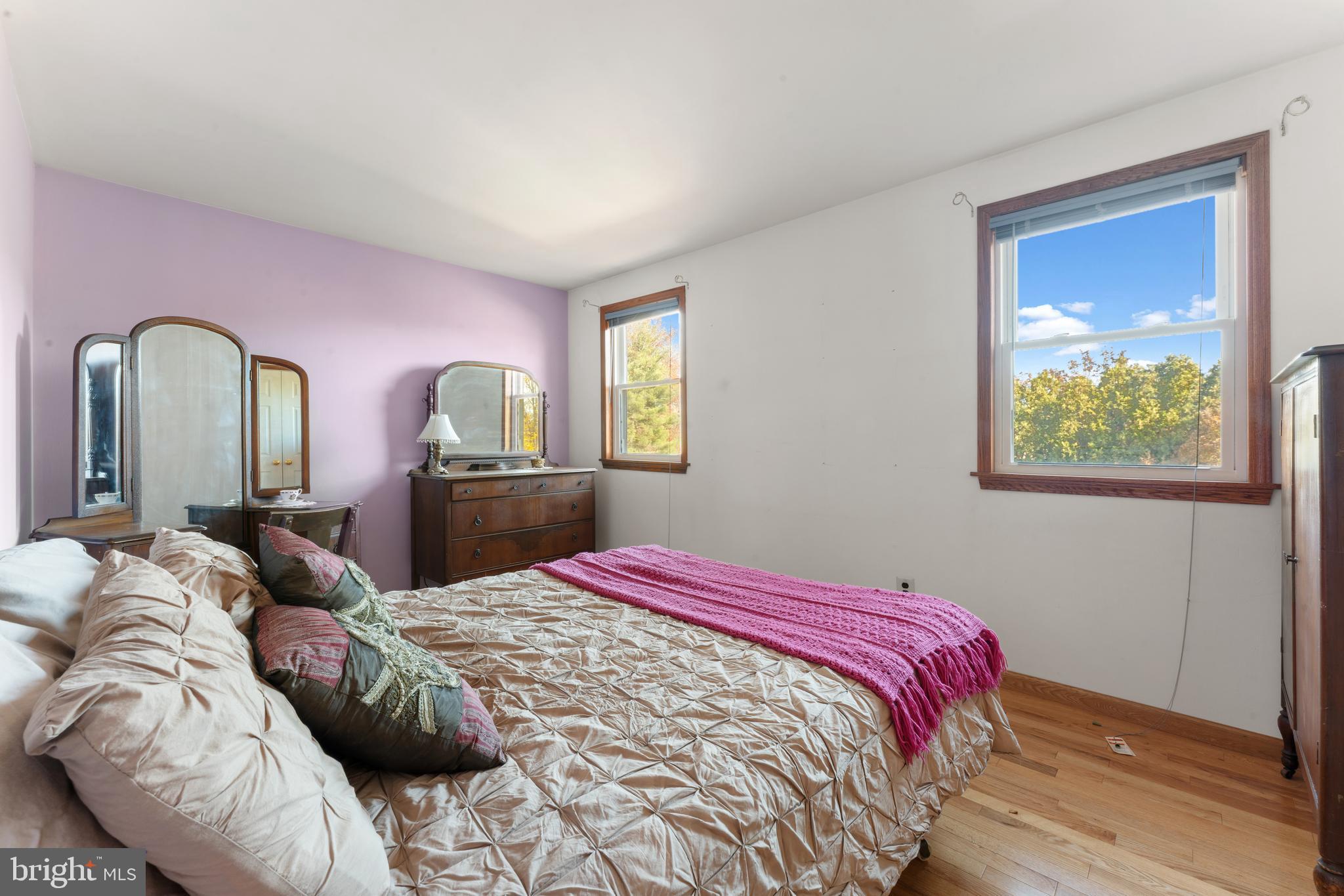 2015 Butternut Drive Huntingdon Valley, PA 19006 - Photo 30 of 40 a bedroom with a bed and a painting on the wall