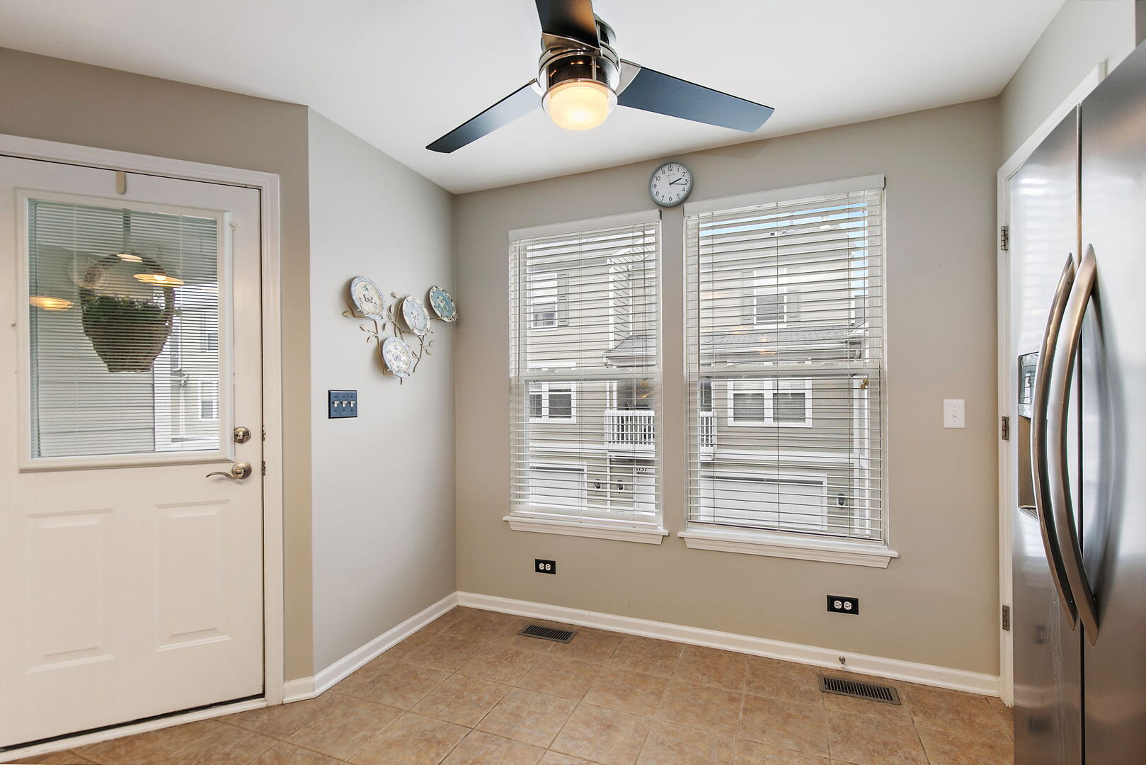 1135 Reserve Drive Elgin, IL 60123 - Photo 5 of 23