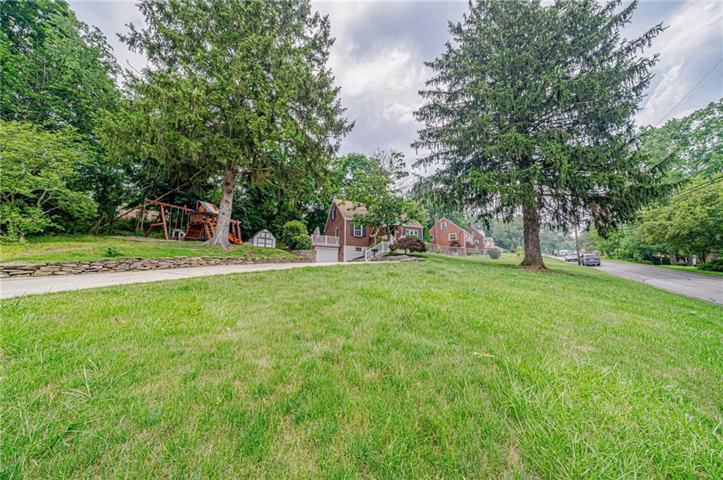 98 Bartley Road Pittsburgh, PA 15241 - Photo 2 of 29 Gallery Image 2