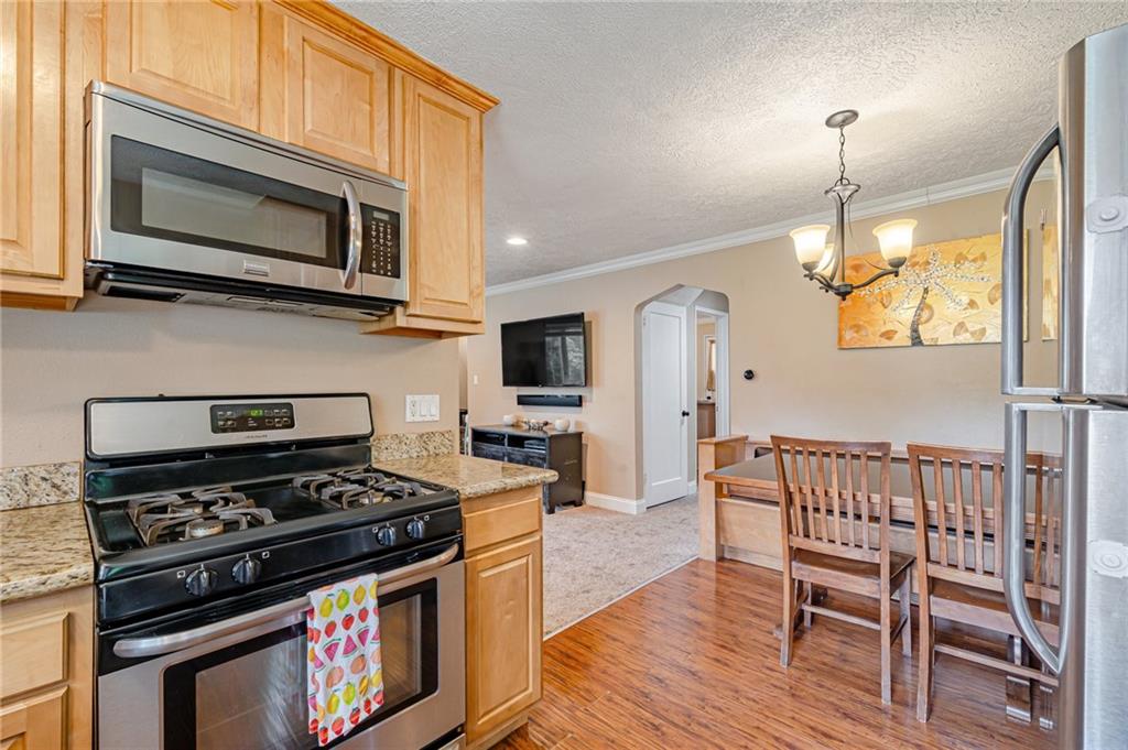 98 Bartley Road Pittsburgh, PA 15241 - Photo 8 of 29 Gallery Image 8
