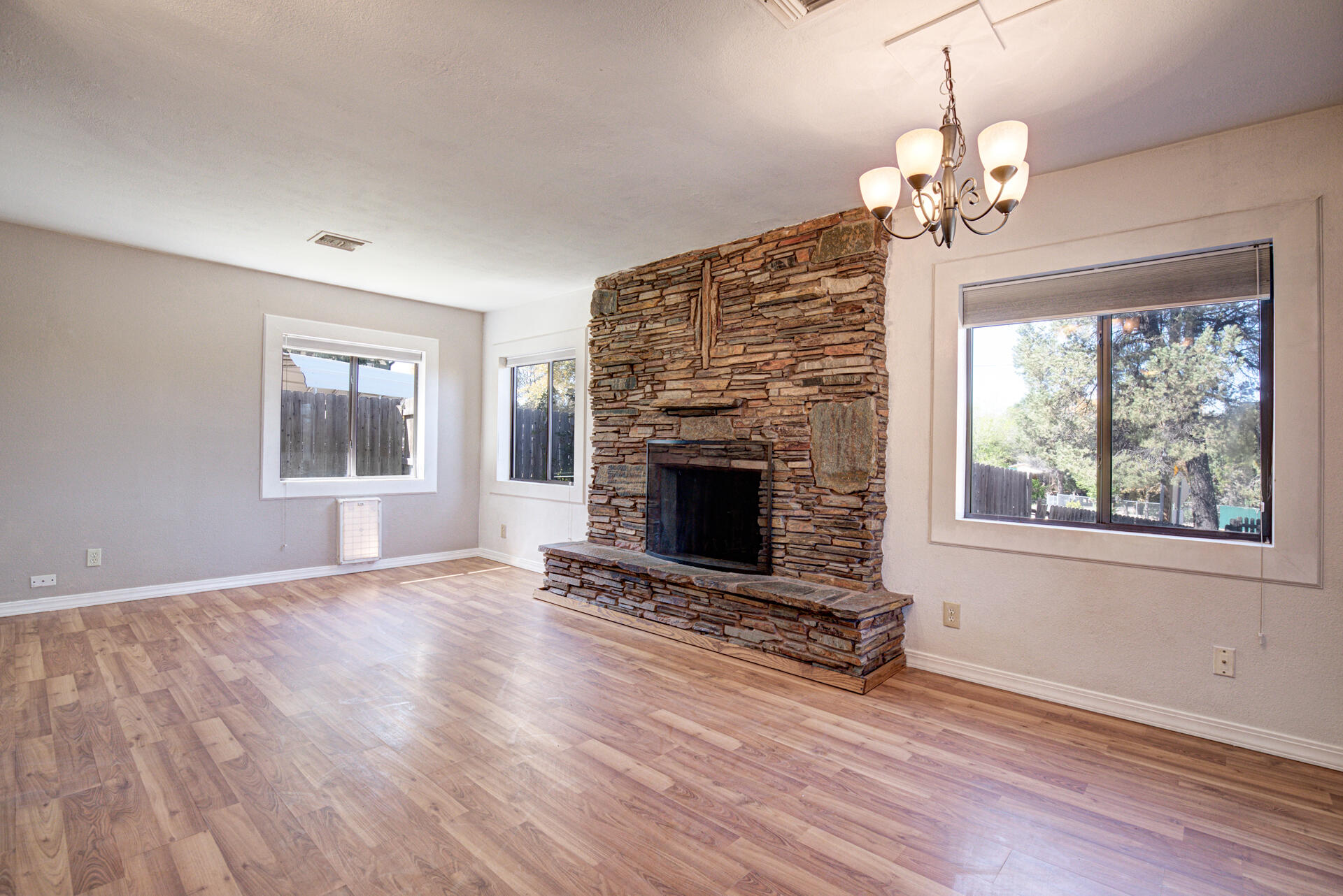 411 South Mc Lane Road Payson, AZ 85541 - Photo 3 of 30 Gallery Image 3