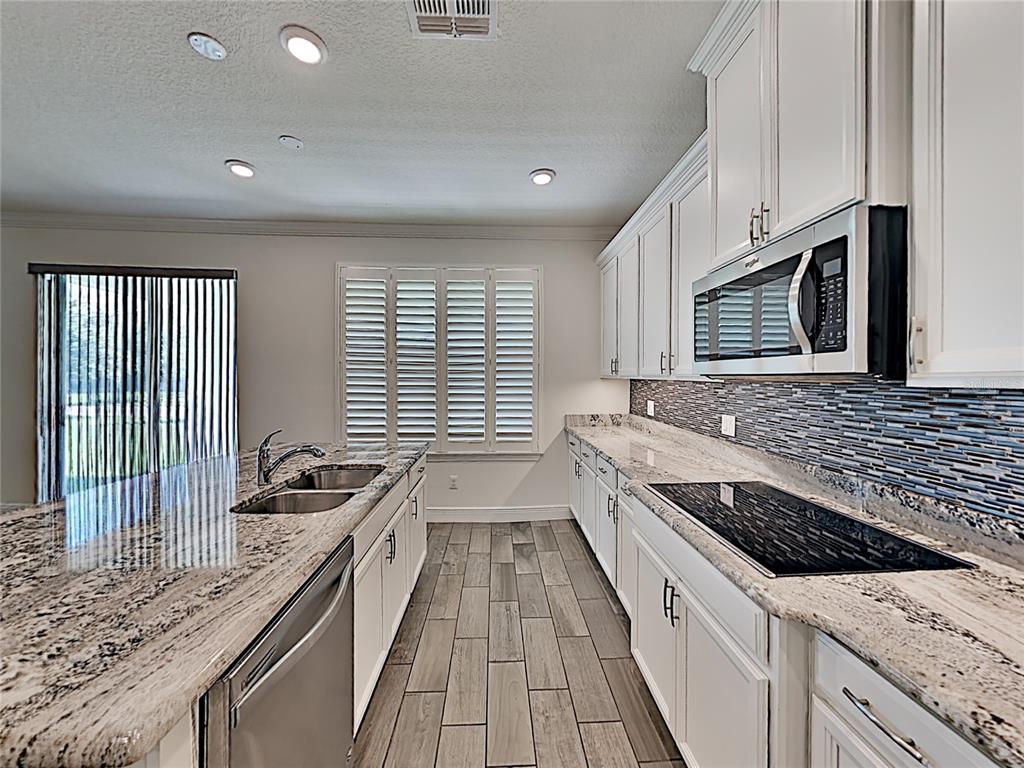 8931 Lookout Pointe Drive Windermere, FL 34786 - Photo 6 of 25