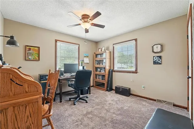 $299,500 | 1104 Frontier Street, Excelsior Springs, MO 64024