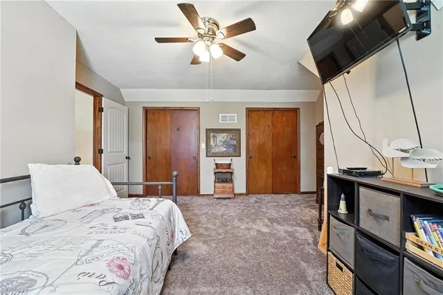 $299,500 | 1104 Frontier Street, Excelsior Springs, MO 64024