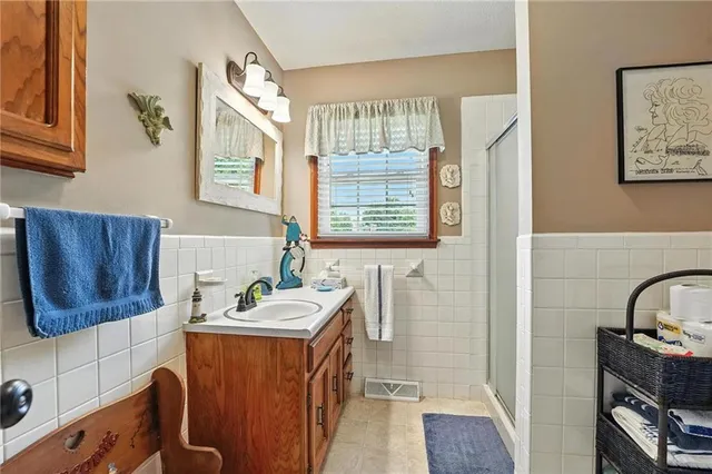 $299,500 | 1104 Frontier Street, Excelsior Springs, MO 64024