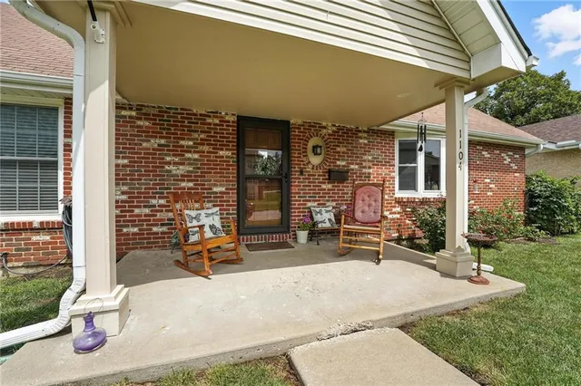 $299,500 | 1104 Frontier Street, Excelsior Springs, MO 64024