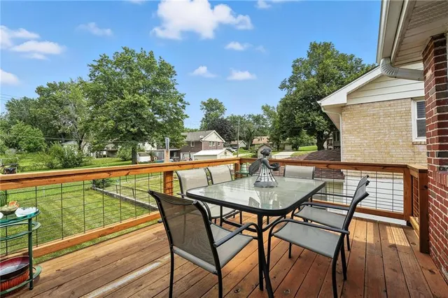 $299,500 | 1104 Frontier Street, Excelsior Springs, MO 64024