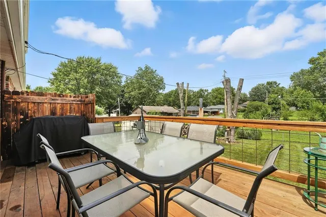 $299,500 | 1104 Frontier Street, Excelsior Springs, MO 64024