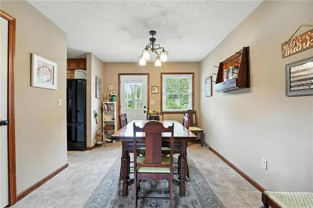 $299,500 | 1104 Frontier Street, Excelsior Springs, MO 64024