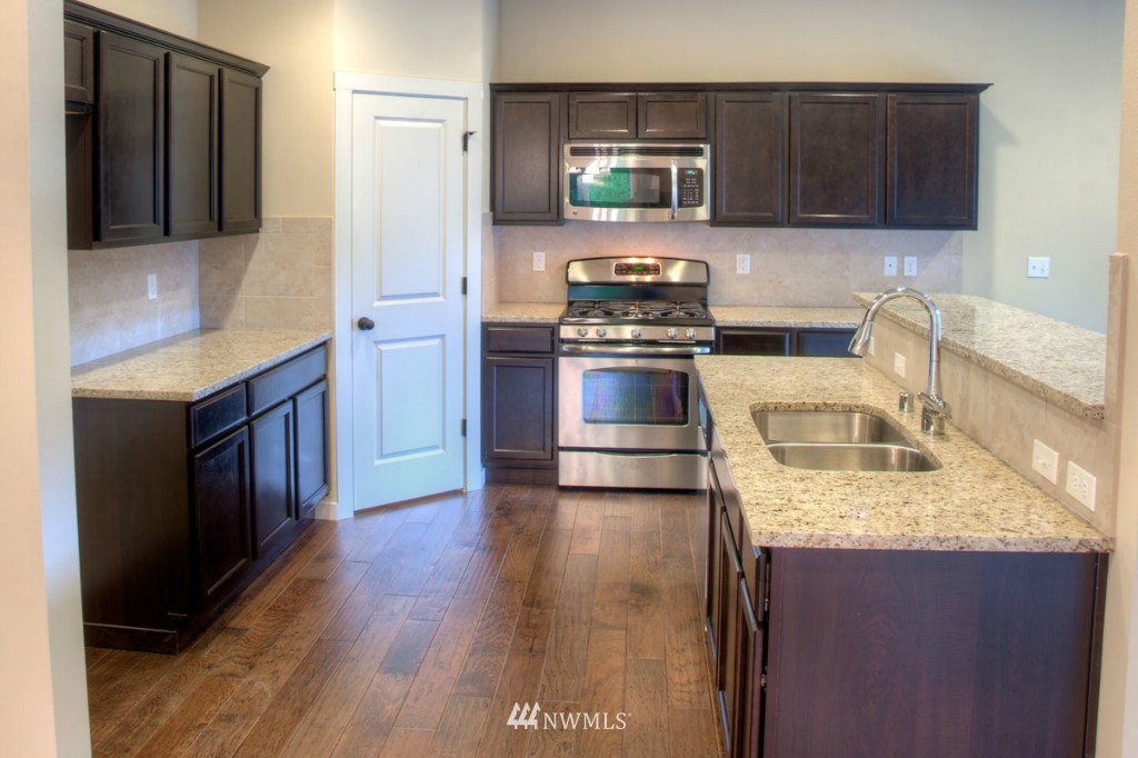 620 182nd Street Southeast Bothell, WA 98012 - Photo 4 of 14 Gallery Image 4