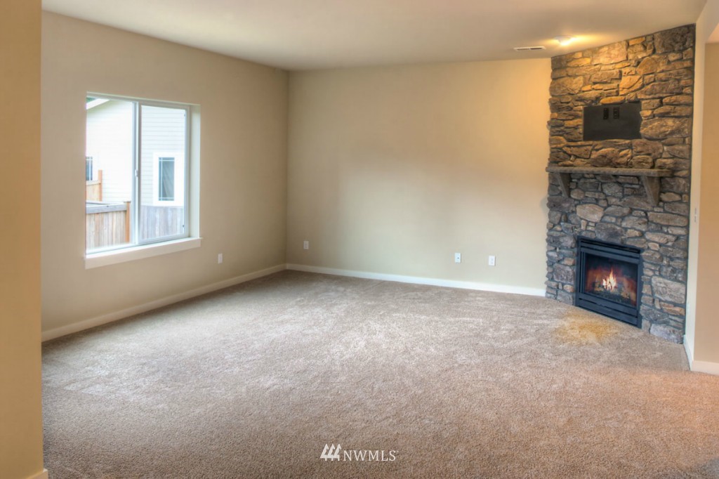 620 182nd Street Southeast Bothell, WA 98012 - Photo 7 of 14 Gallery Image 7