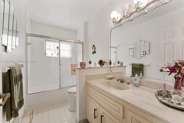 $609,000 | 5669 Pinecrest Circle, Boca Raton, FL 33433