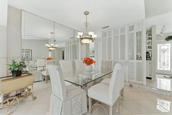 $609,000 | 5669 Pinecrest Circle, Boca Raton, FL 33433