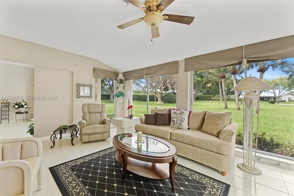 $609,000 | 5669 Pinecrest Circle, Boca Raton, FL 33433
