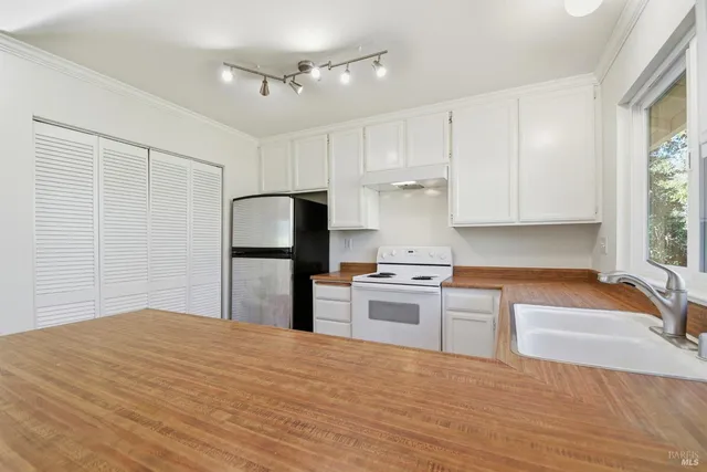 $699,950 | 4523 Patrick Court, Santa Rosa, CA 95409