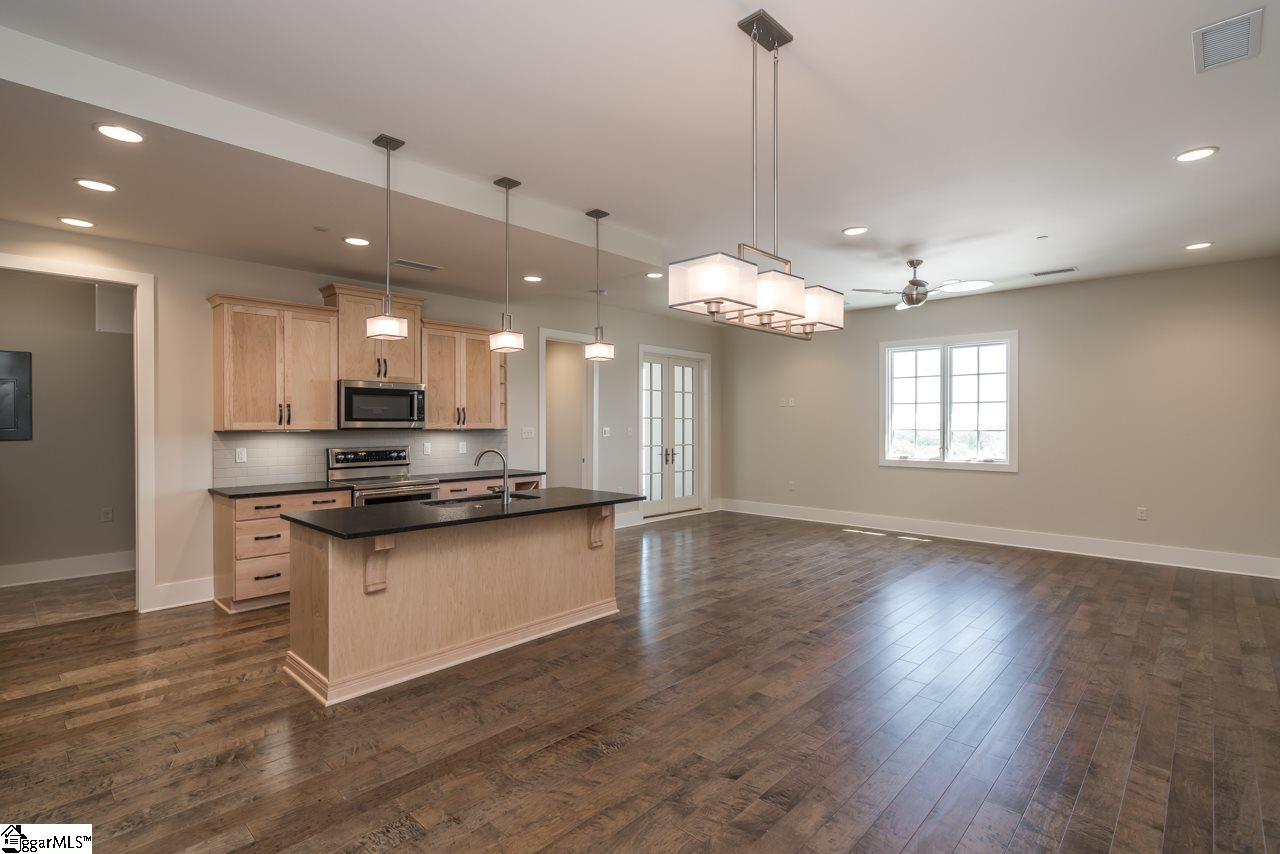 121 Rhett Street, Unit 505 Greenville, SC 29601 - Photo 7 of 14 Gallery Image 7