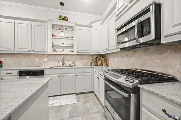 $2,700 | 8251 Valencia Court, Baton Rouge, LA 70820