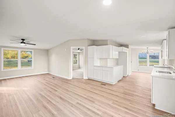 $215,000 | 5246 Savannah Way, Von Ormy, TX 78073