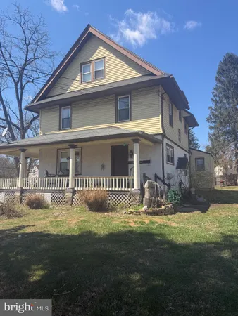 $1,300 | 48 North Sproul Road, Unit 3, Broomall, PA 19008