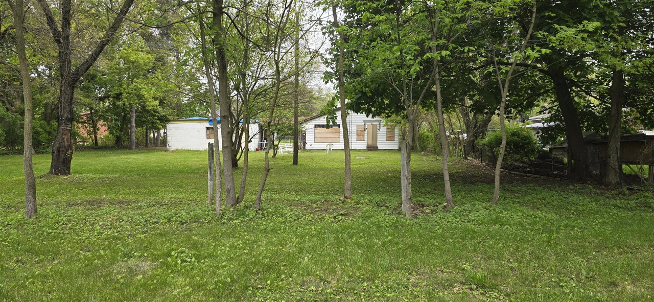 17881 South River Road Three Rivers, MI 49093 - Photo 3 of 16