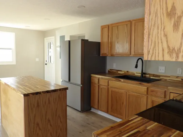 $285,000 | 435 Carman Avenue, New Johnsonville, TN 37134