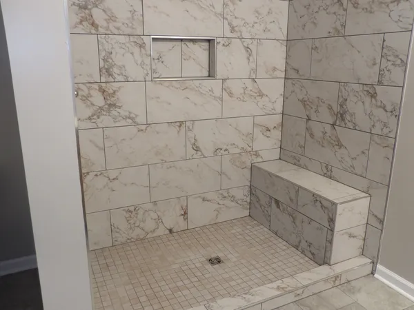 $285,000 | 435 Carman Avenue, New Johnsonville, TN 37134