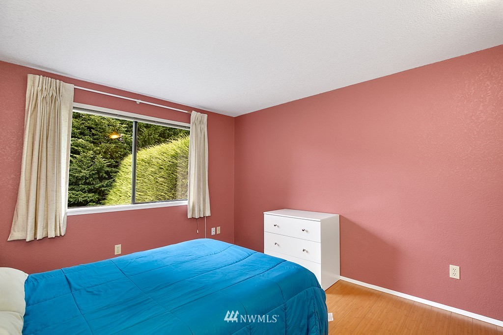 2211 185th Place Southeast Bothell, WA 98012 - Photo 12 of 22