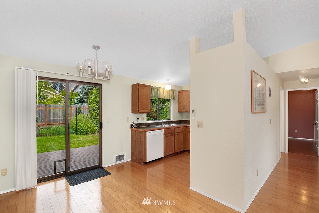 2211 185th Place Southeast Bothell, WA 98012 - Photo 8 of 22