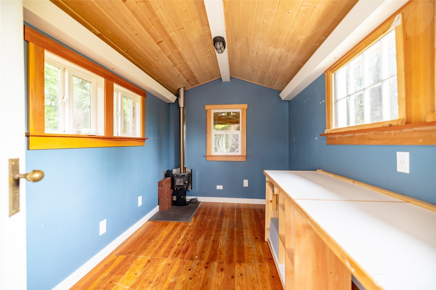705 North Waugh Road Mount Vernon, WA 98273 - Photo 30 of 37 Gallery Image 30