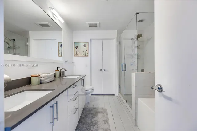 $4,300 | 999 Southwest 1st Avenue, Unit 1505, Miami, FL 33130