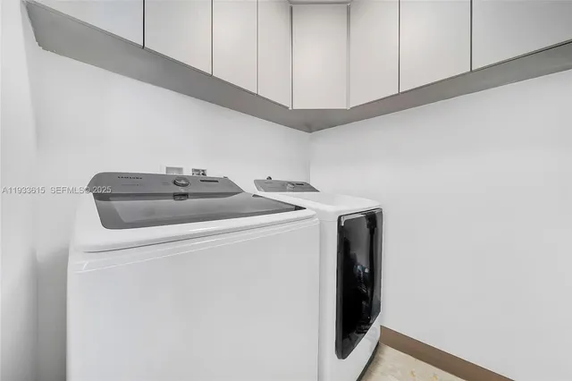 $4,300 | 999 Southwest 1st Avenue, Unit 1505, Miami, FL 33130