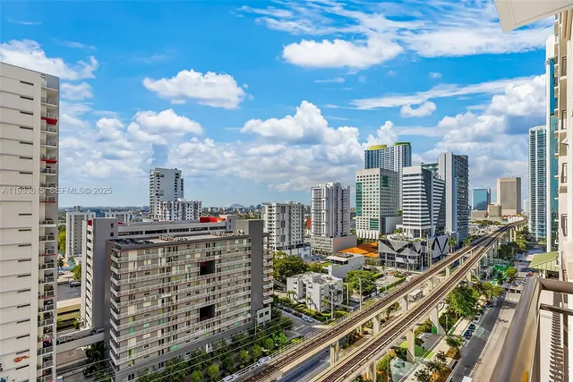 $4,300 | 999 Southwest 1st Avenue, Unit 1505, Miami, FL 33130